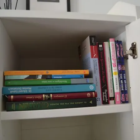 Cozy And Well Connected Lejlighed